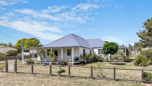 5 Hensleigh Street, Delegate NSW 2633