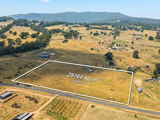 33 Ambrose Drive, Tolmie VIC 3723