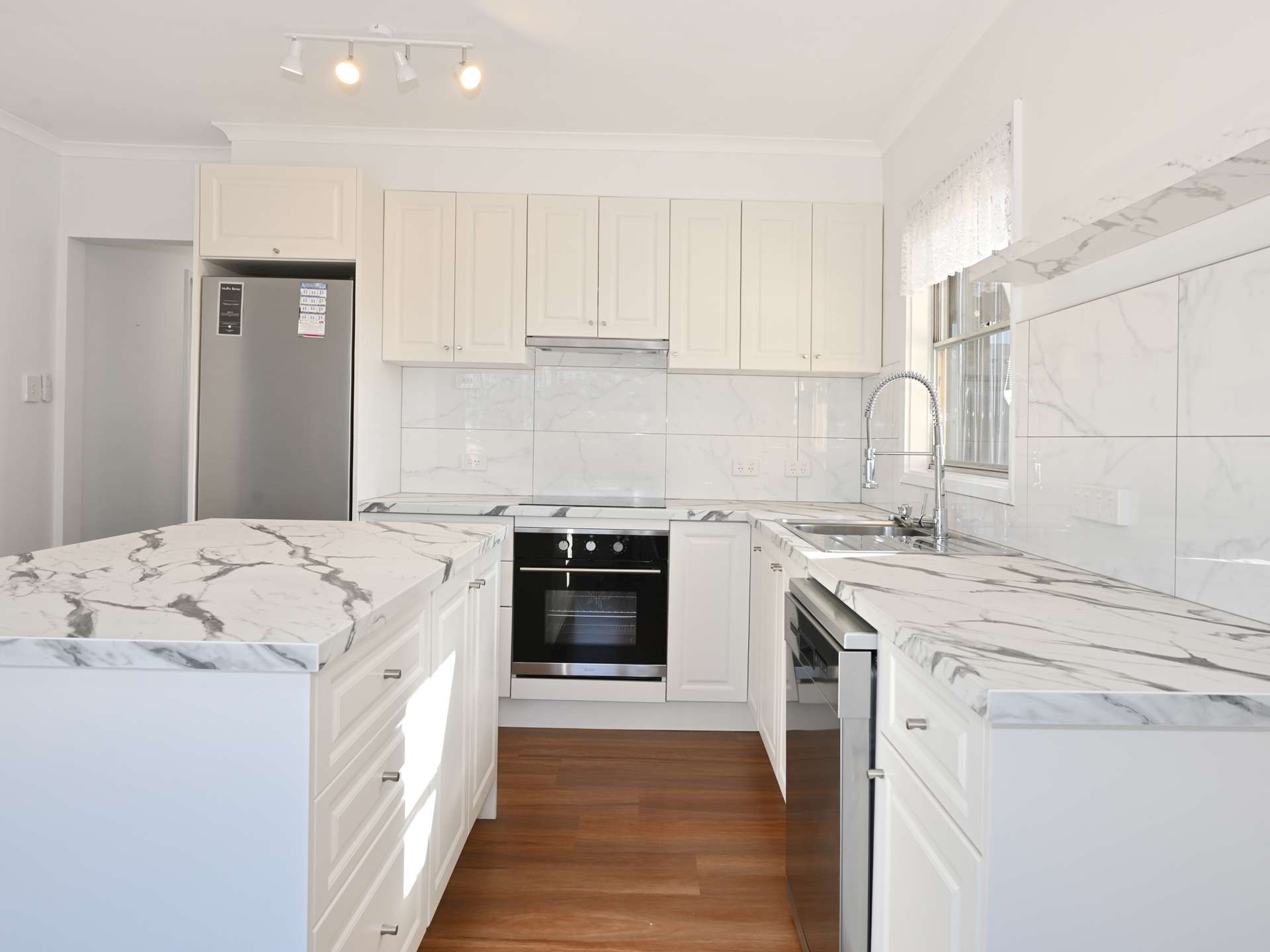 9 Waterloo Street, Ross Sold by Farmbuy.com - image 3