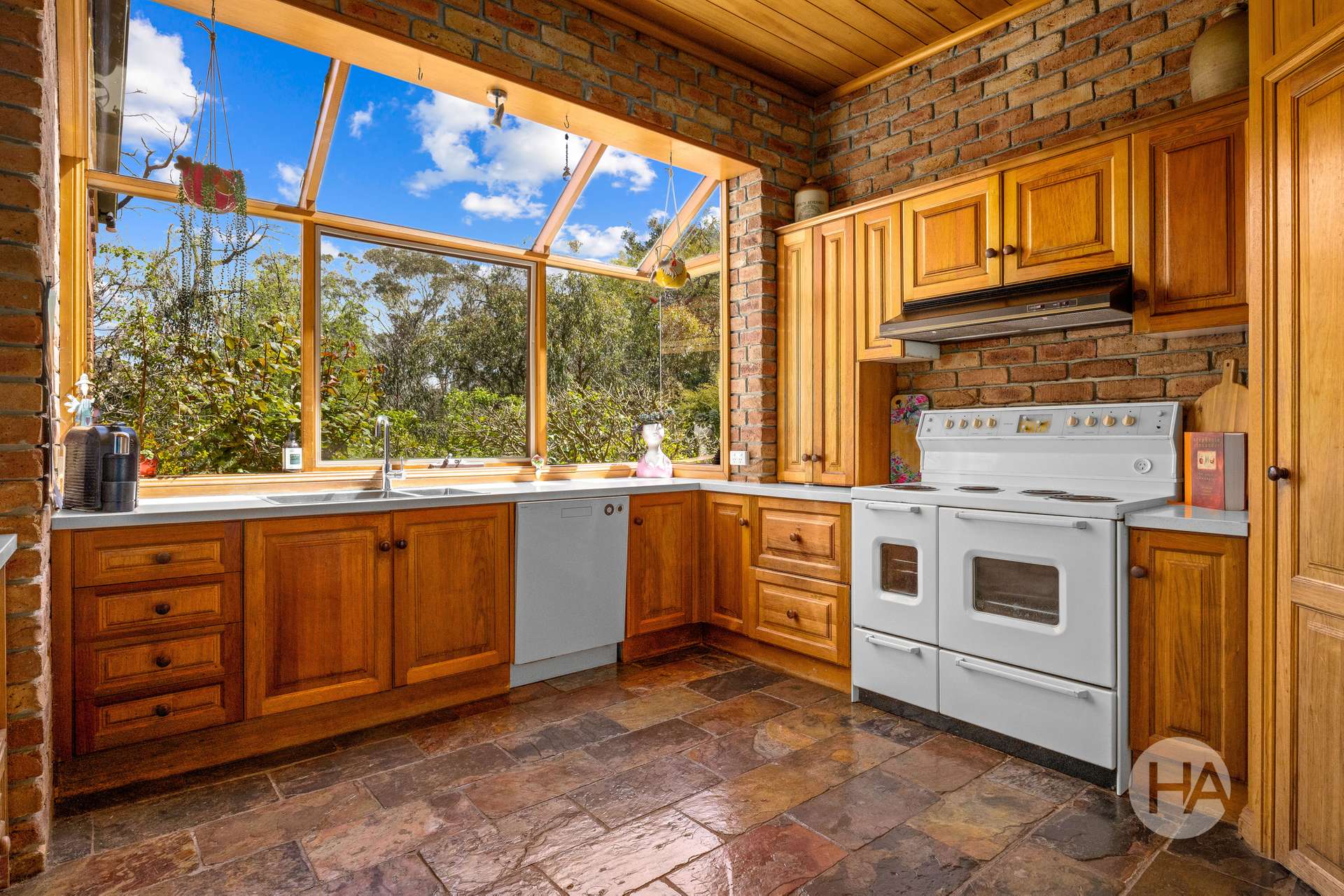55 Newton Avenue, Langwarrin South For Sale by Farmbuy.com - image 4