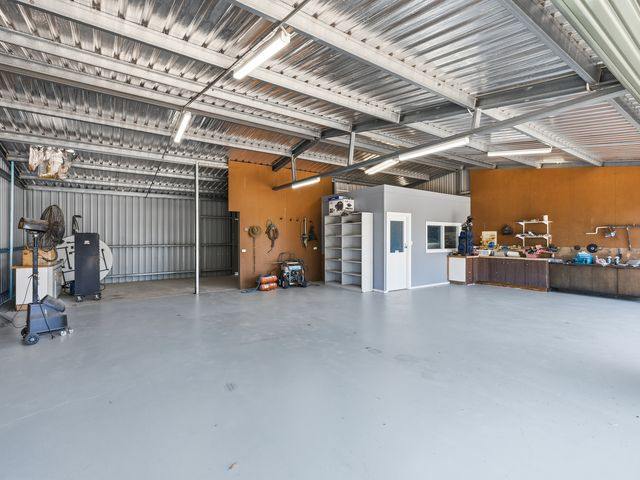 71 Firbank Drive, Wangaratta For Sale by Farmbuy.com - image 18