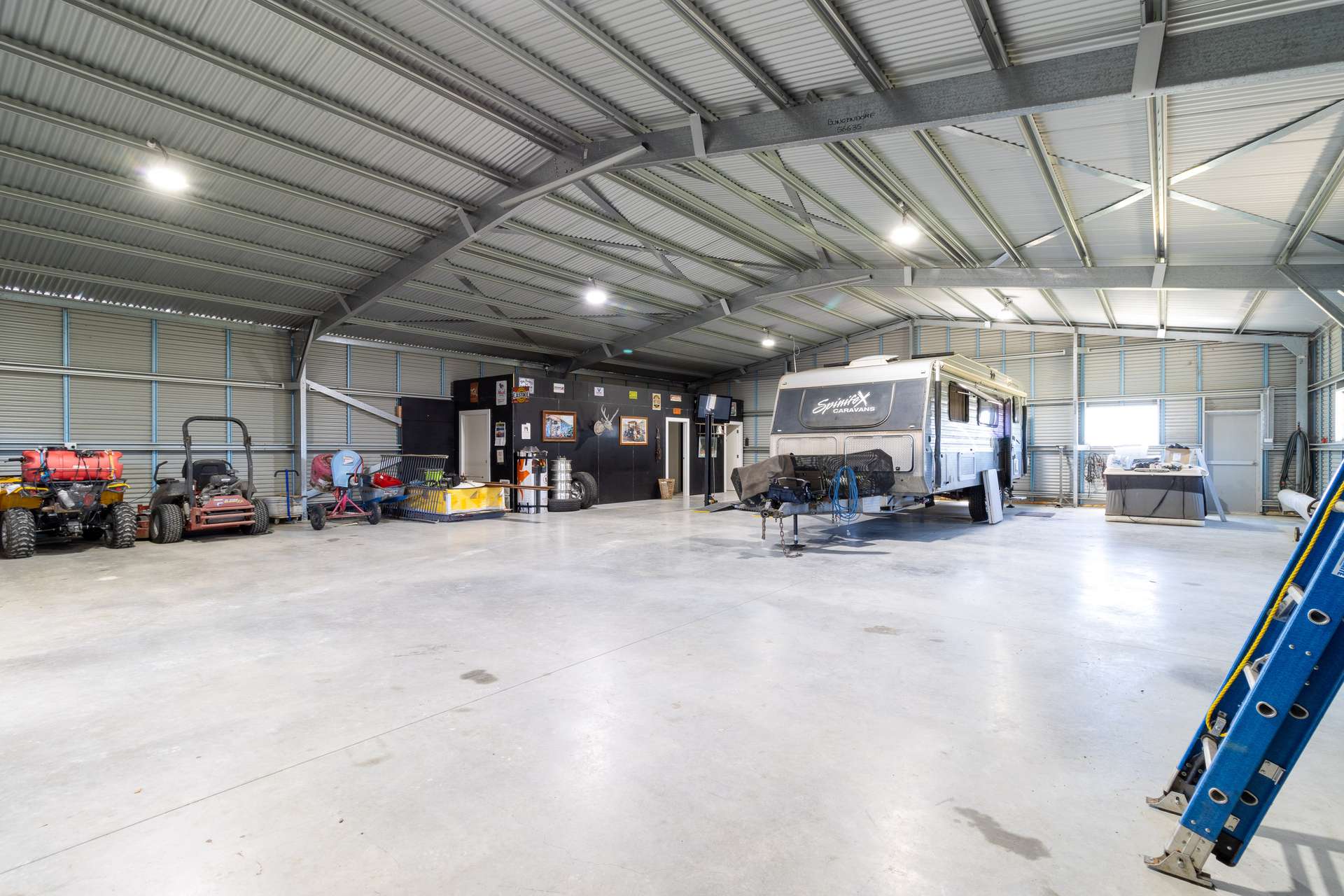 29 Mathews Lane, Bungendore For Sale by Farmbuy.com - image 35