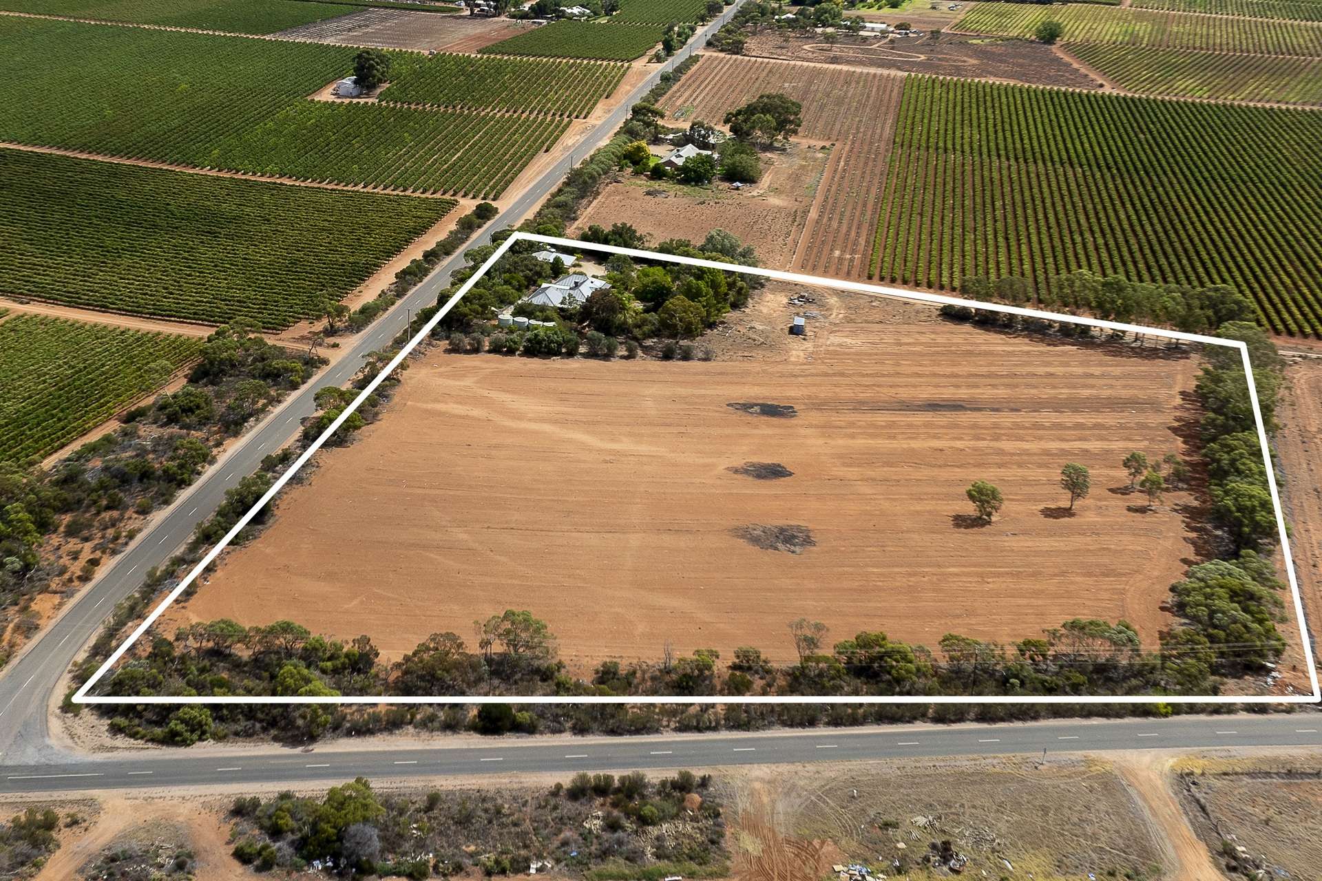 30 Hoffman Road, Barmera For Sale by Farmbuy.com - image 18
