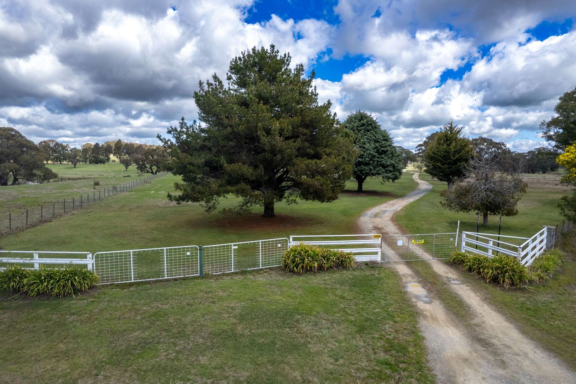 6906 Boorowa Road, Lost River For Sale by Farmbuy.com - image 2