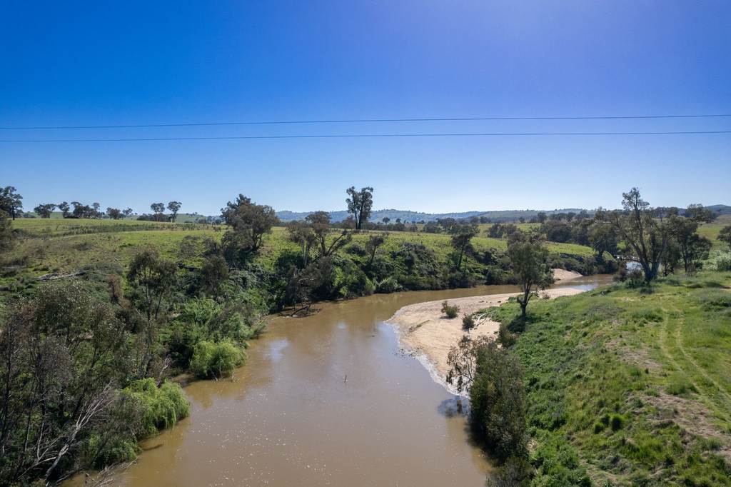 &lowbar; Fish River Road, Crookwell NSW 2583
