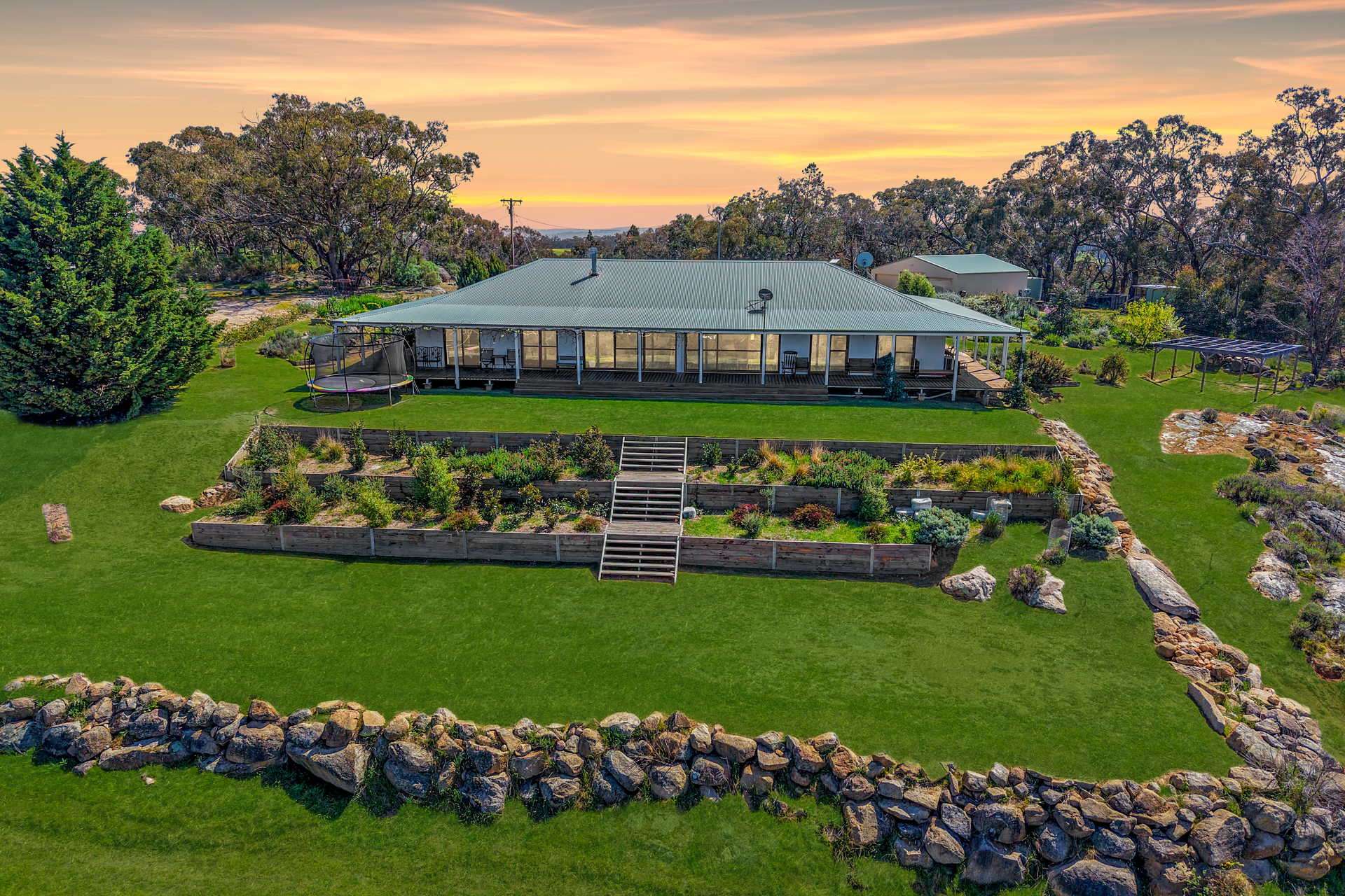246 Clements Road, Woodstock For Sale by Farmbuy.com - image 2