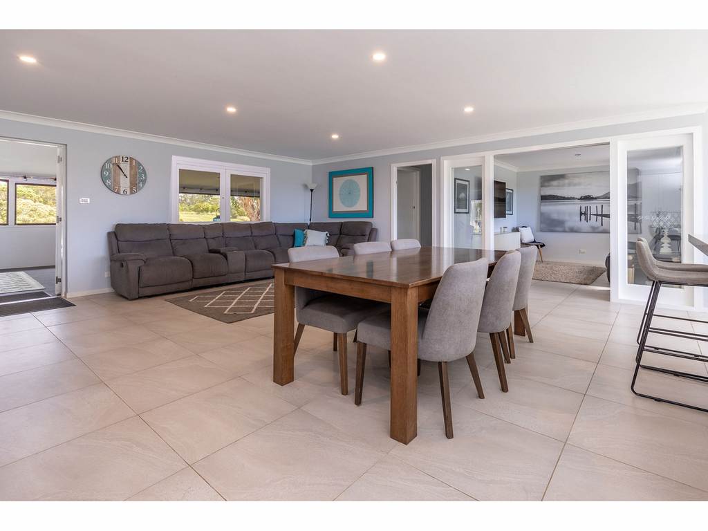 1677 The Lakes Way, Rainbow Flat NSW 2430