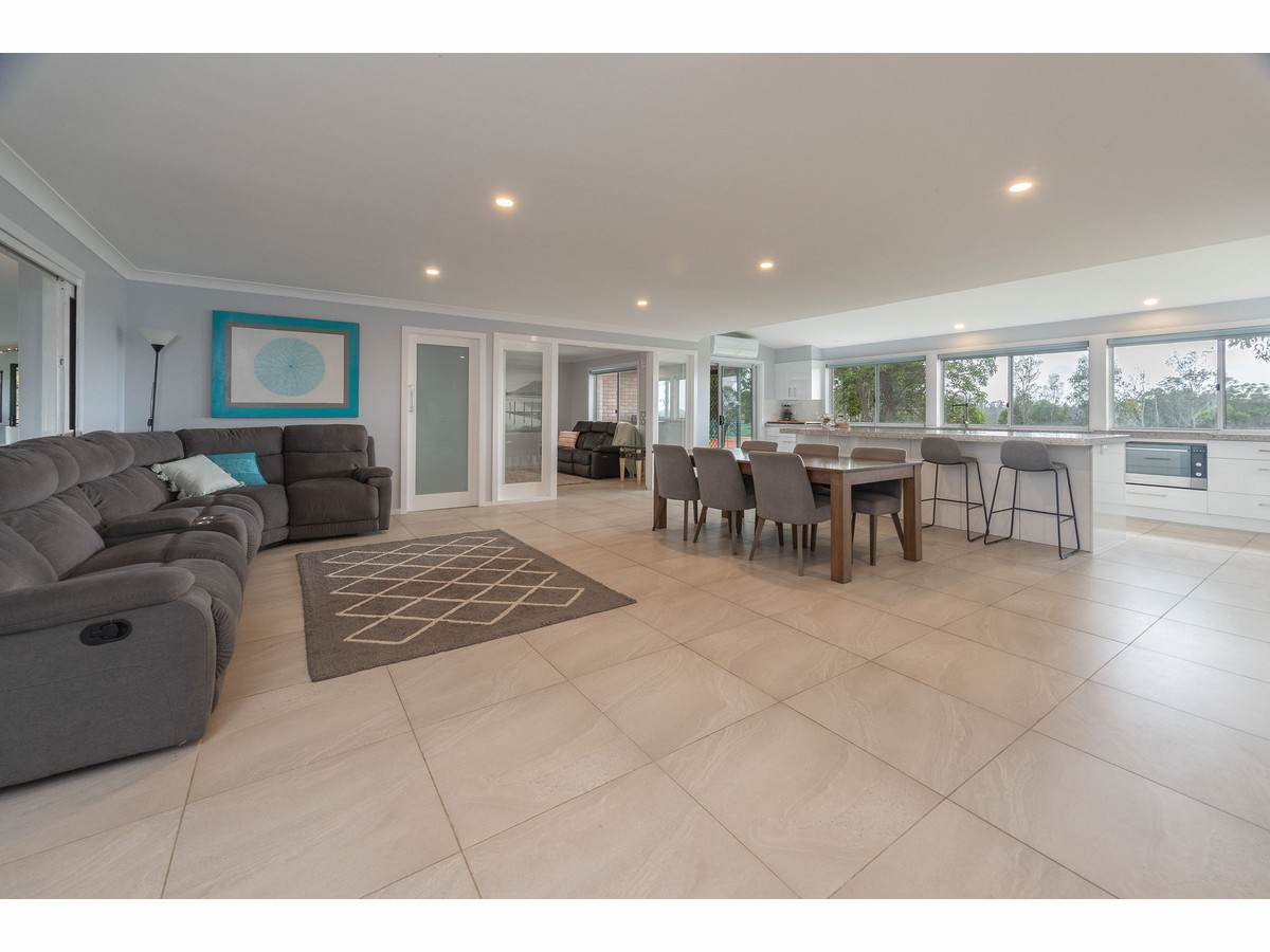 1677 The Lakes Way, Rainbow Flat For Sale by Farmbuy.com - image 7