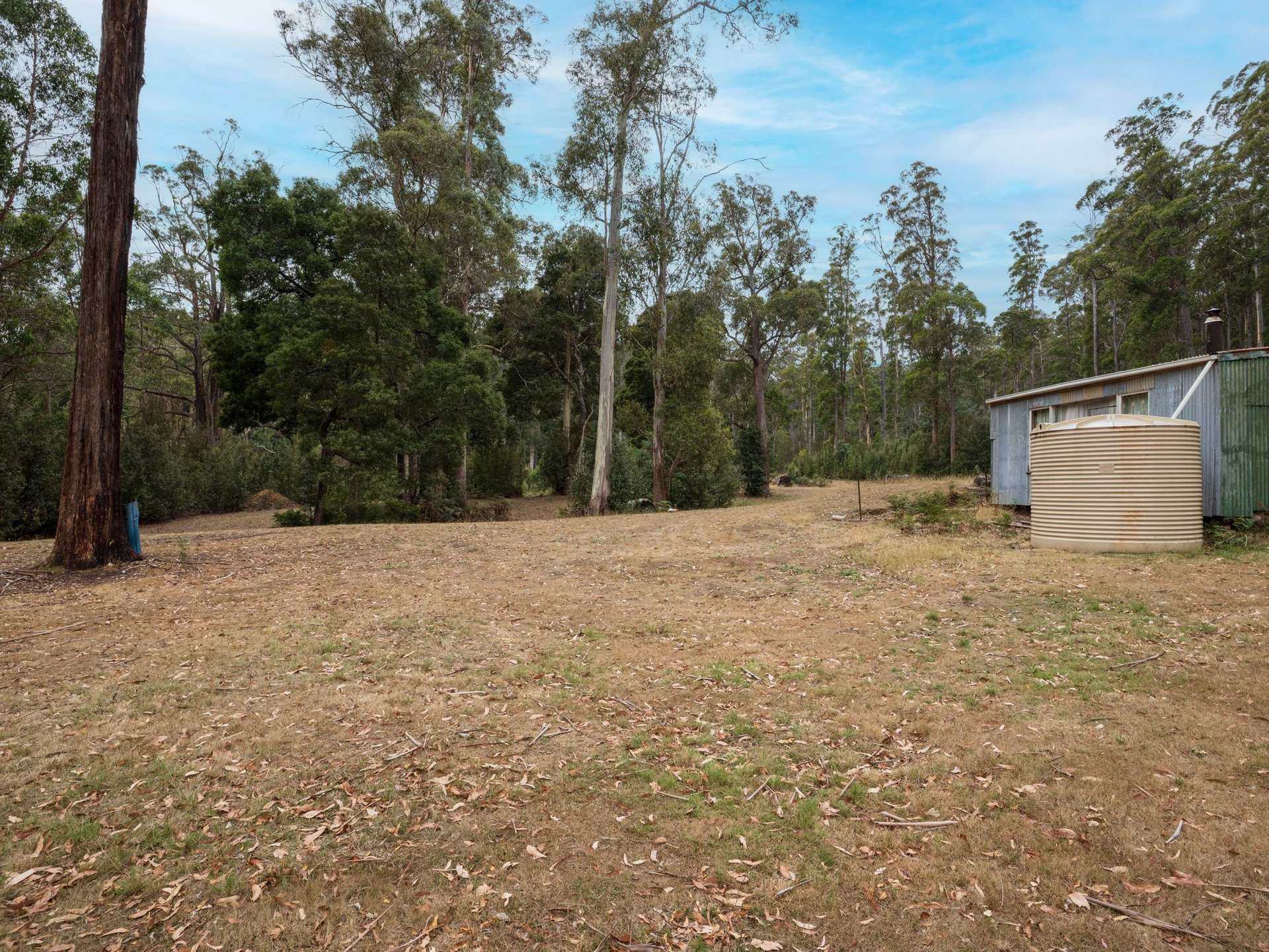167 Lake Barrington Road, Wilmot For Sale by Farmbuy.com - image 2