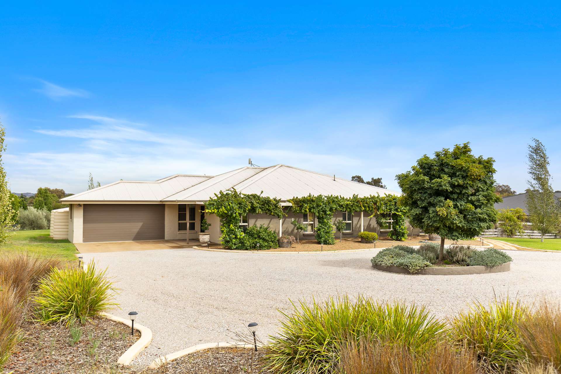 47 Henry Lawson Drive, Mudgee For Sale by Farmbuy.com - image 1