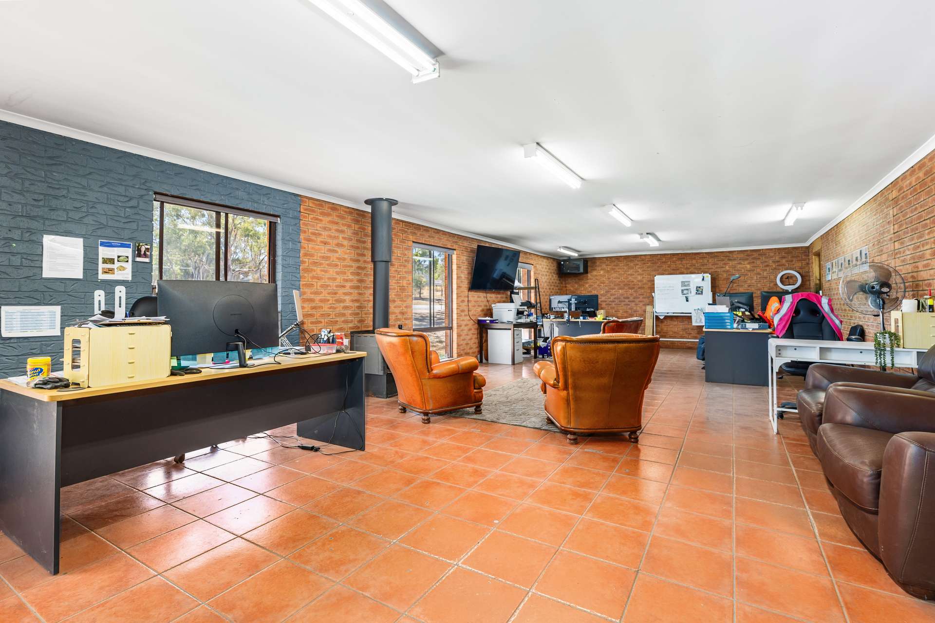 33 Catherine Crescent, Lavington Sold by Farmbuy.com - image 8