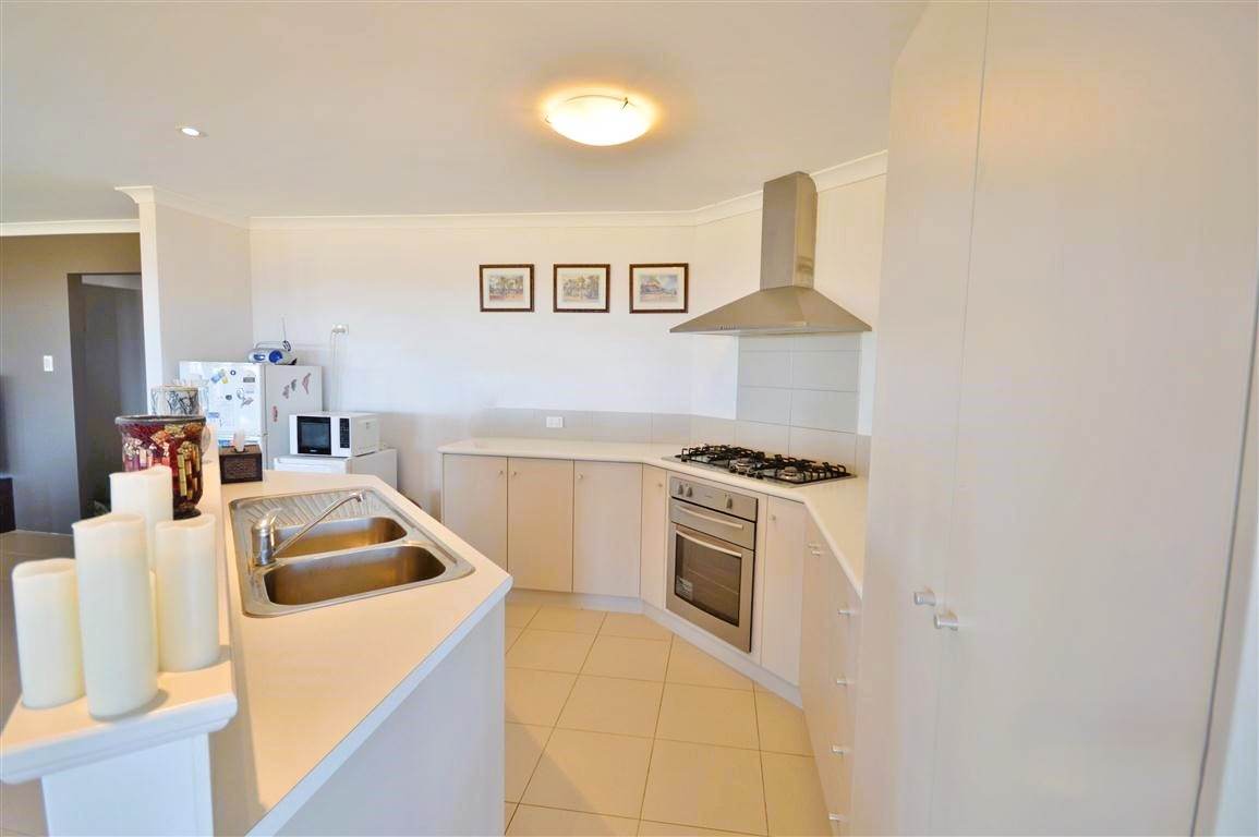 8 Explorer Avenue, Kalbarri For Sale by Farmbuy.com - image 2