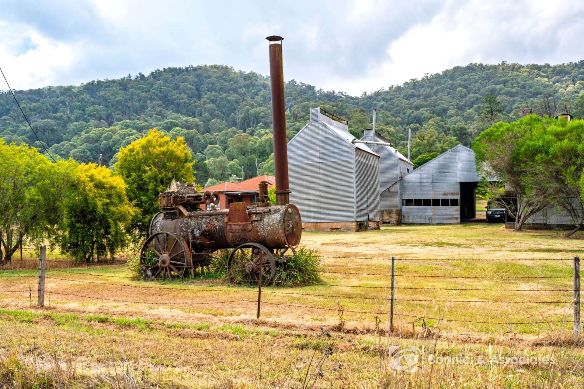 5413 Great Alpine Road, Ovens For Sale by Farmbuy.com - image 5