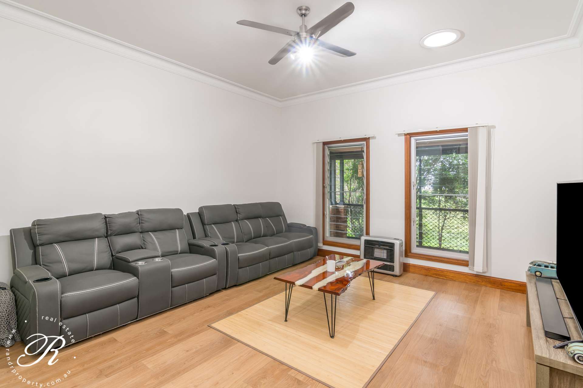 128 Cabbage Tree Road, Williamtown For Sale by Farmbuy.com - image 8