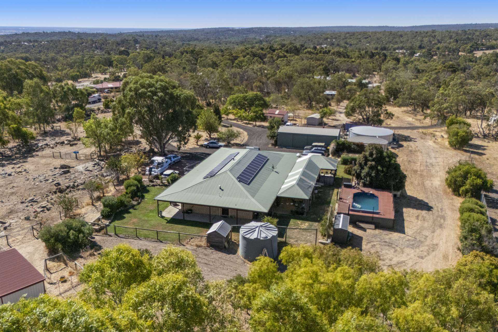 18 Evelyn Place, Bullsbrook For Sale by Farmbuy.com - image 1