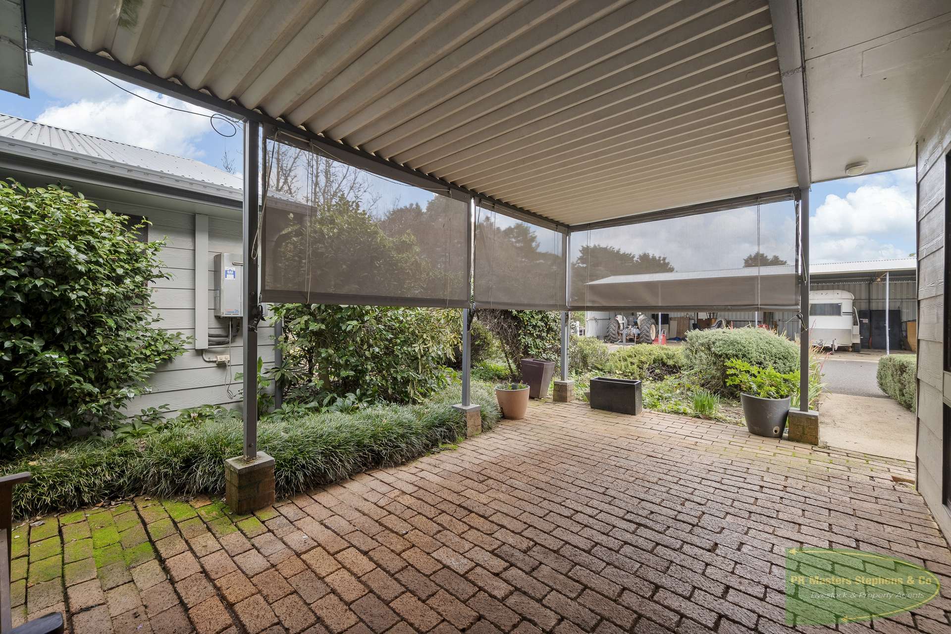 584 Huntley Road, Huntley For Sale by Farmbuy.com - image 9
