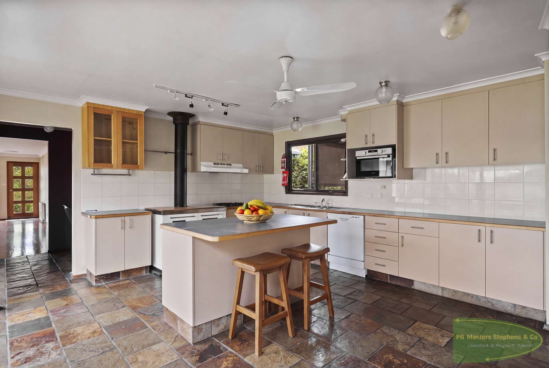 584 Huntley Road, Huntley For Sale by Farmbuy.com - image 12