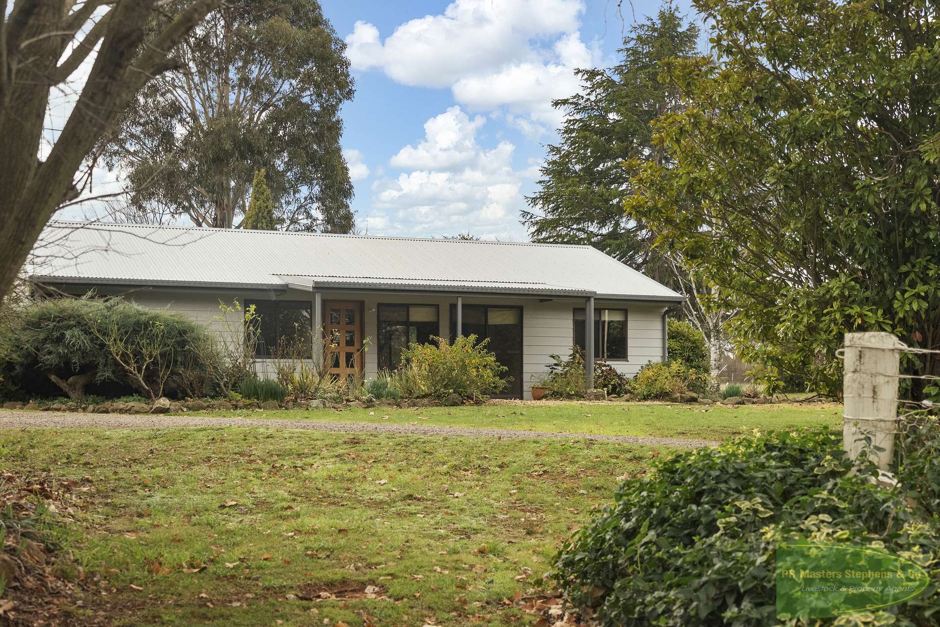 584 Huntley Road, Huntley For Sale by Farmbuy.com - image 8