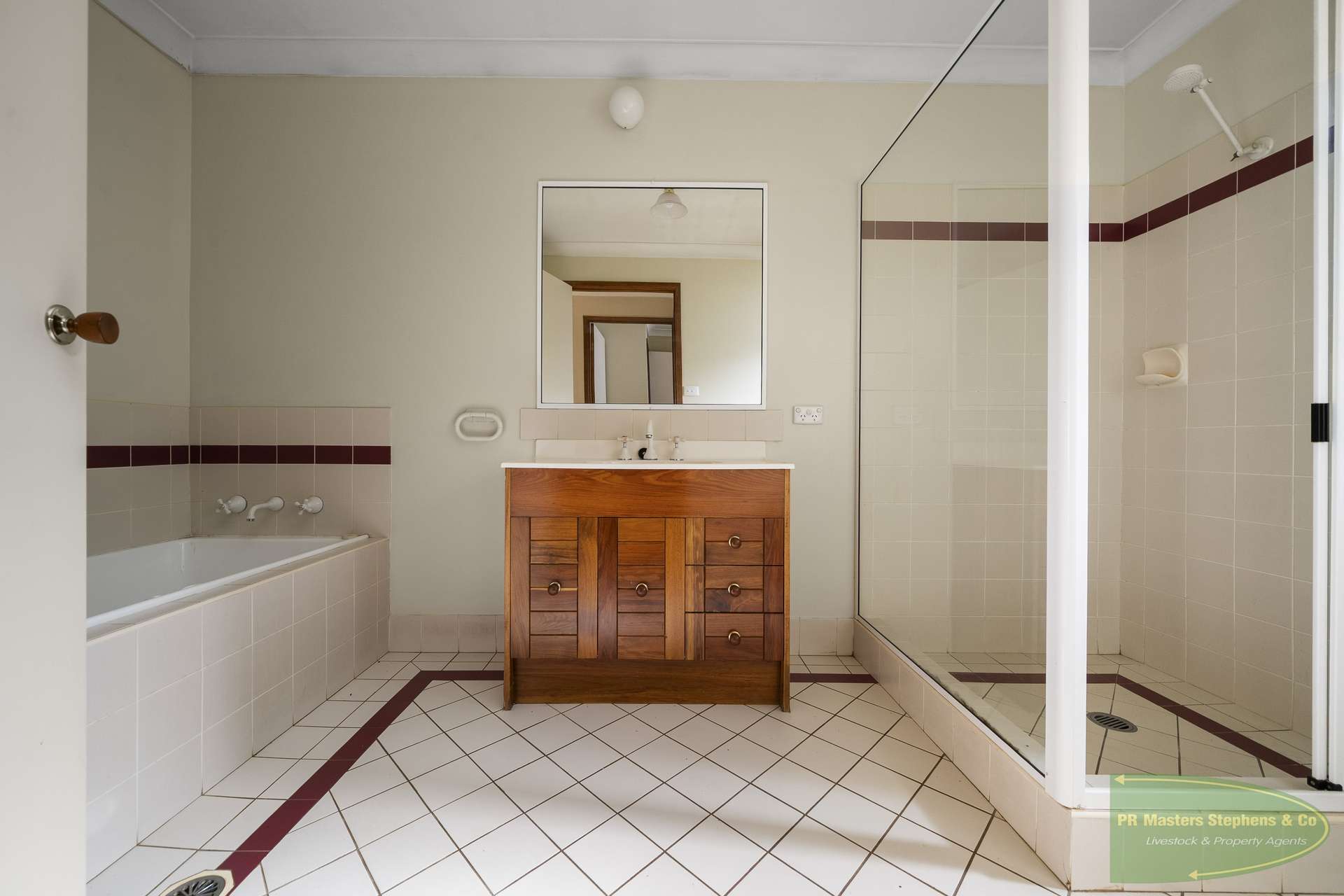 584 Huntley Road, Huntley For Sale by Farmbuy.com - image 16