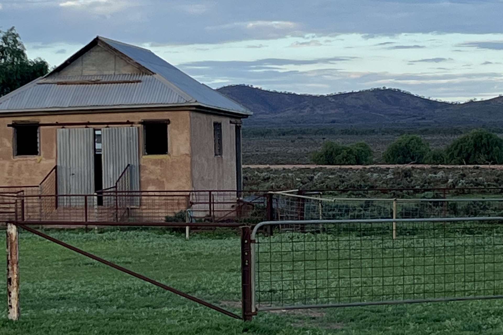 Lot 155 Hogback Lane, Warnes Auction by Farmbuy.com - image 3