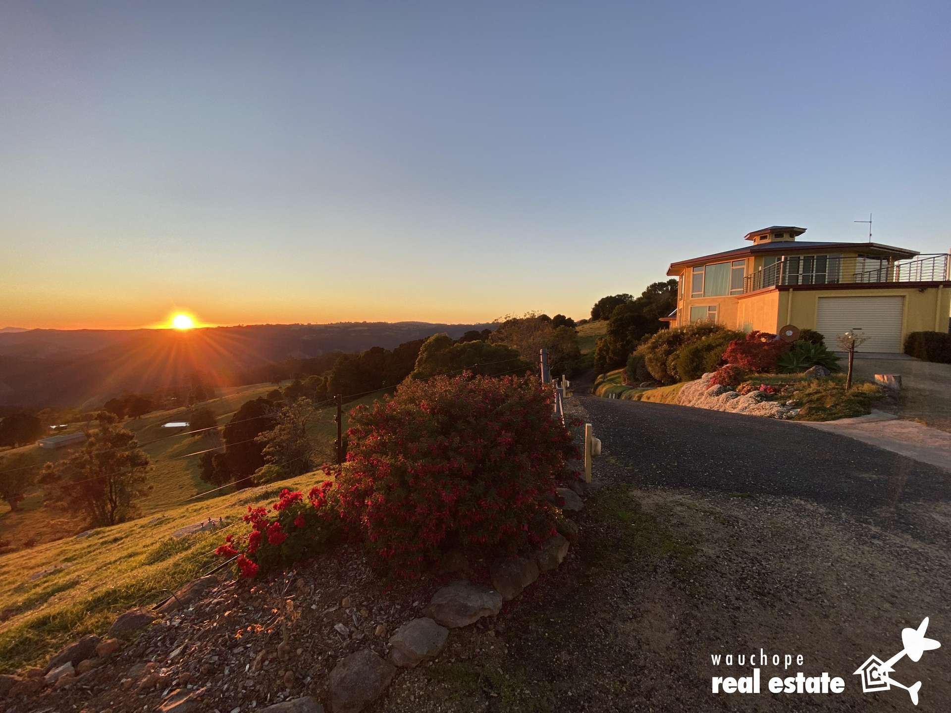 933 Innes View Road, Innes View For Sale by Farmbuy.com - image 2