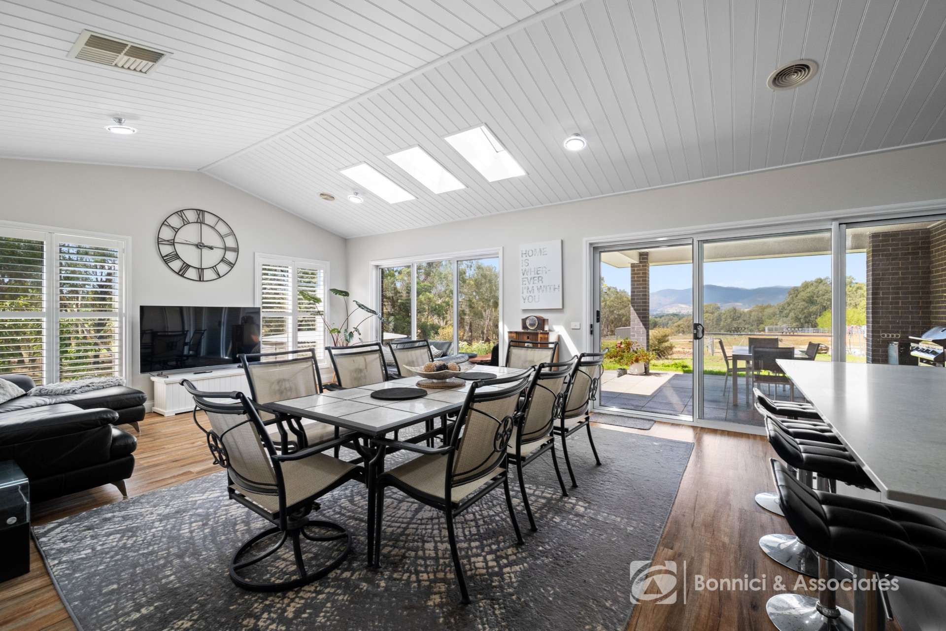 88 Osbornes Flat Road, Yackandandah For Sale by Farmbuy.com - image 6