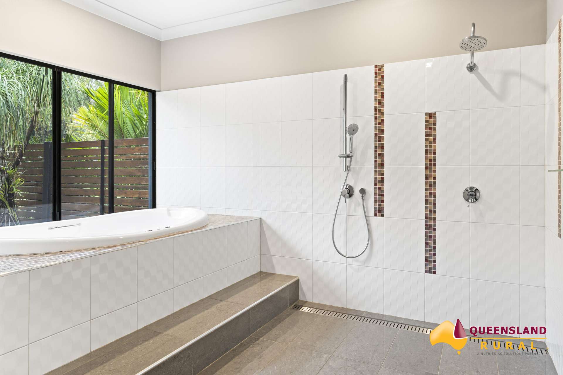 Bramston Beach For Sale by Farmbuy.com - image 9
