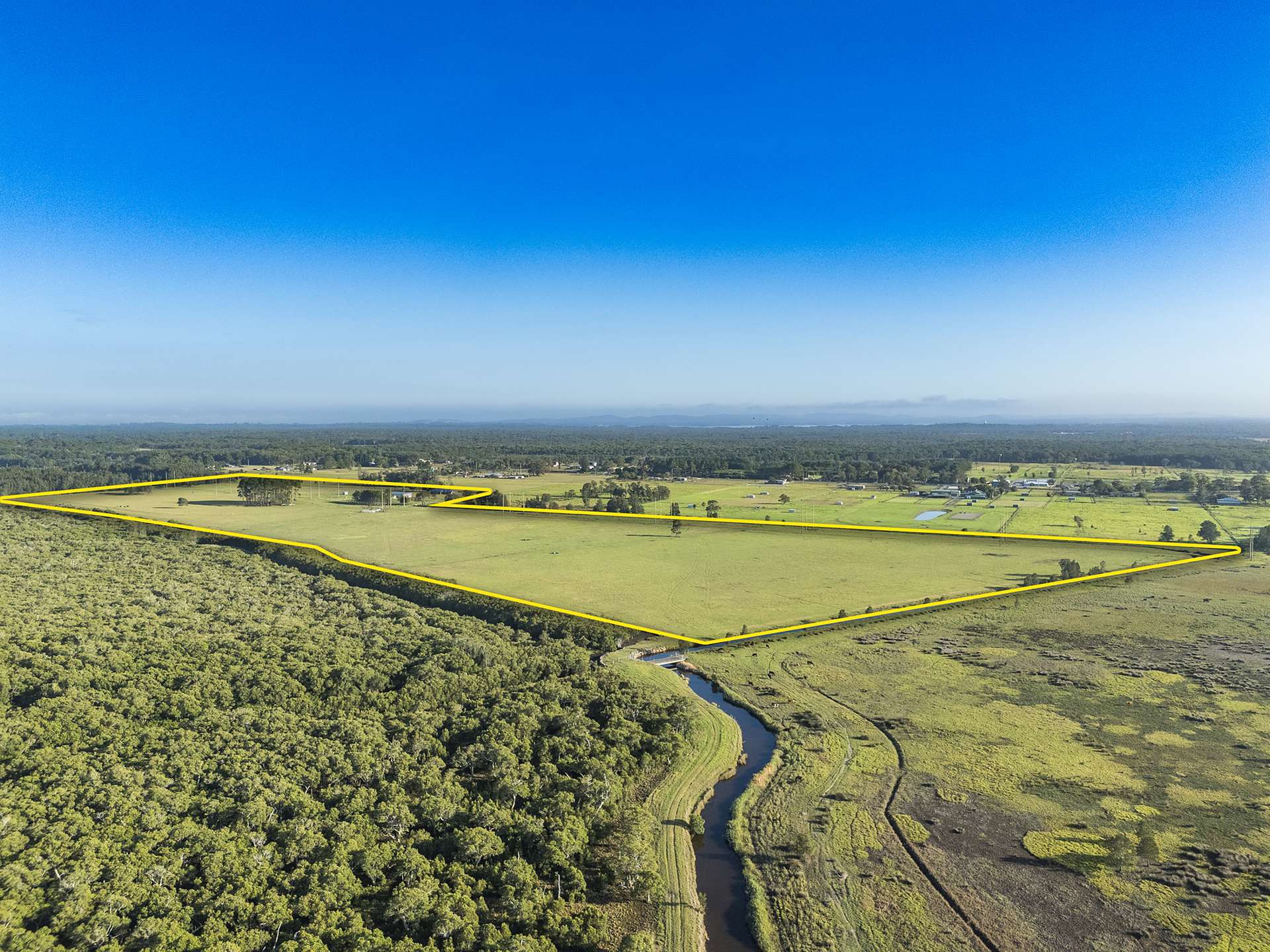 285 Cabbage Tree Road, Williamtown For Sale by Farmbuy.com - image 1