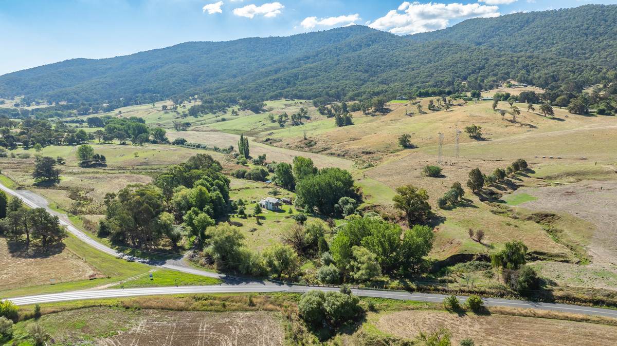 4106 Kiewa Valley Highway, Dederang Sold by Farmbuy.com - image 24
