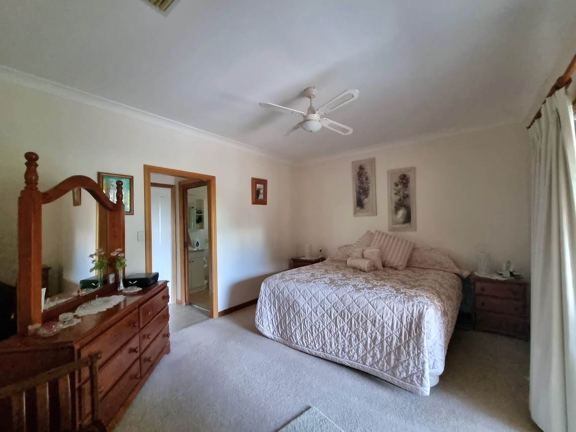 3 Springflat Drive, Gundagai For Sale by Farmbuy.com - image 8