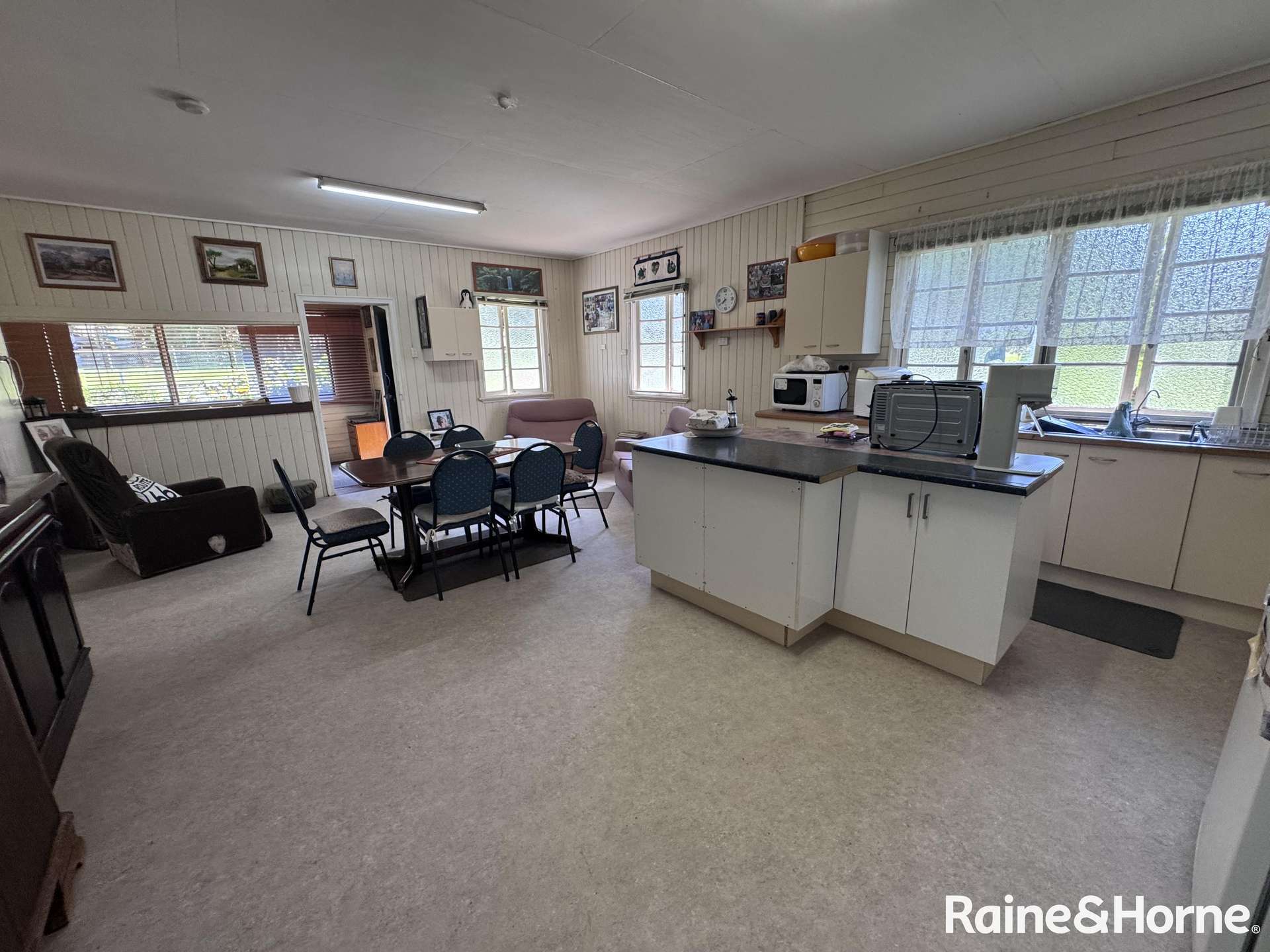 3 Davies Street, Yarraman For Sale by Farmbuy.com - image 24