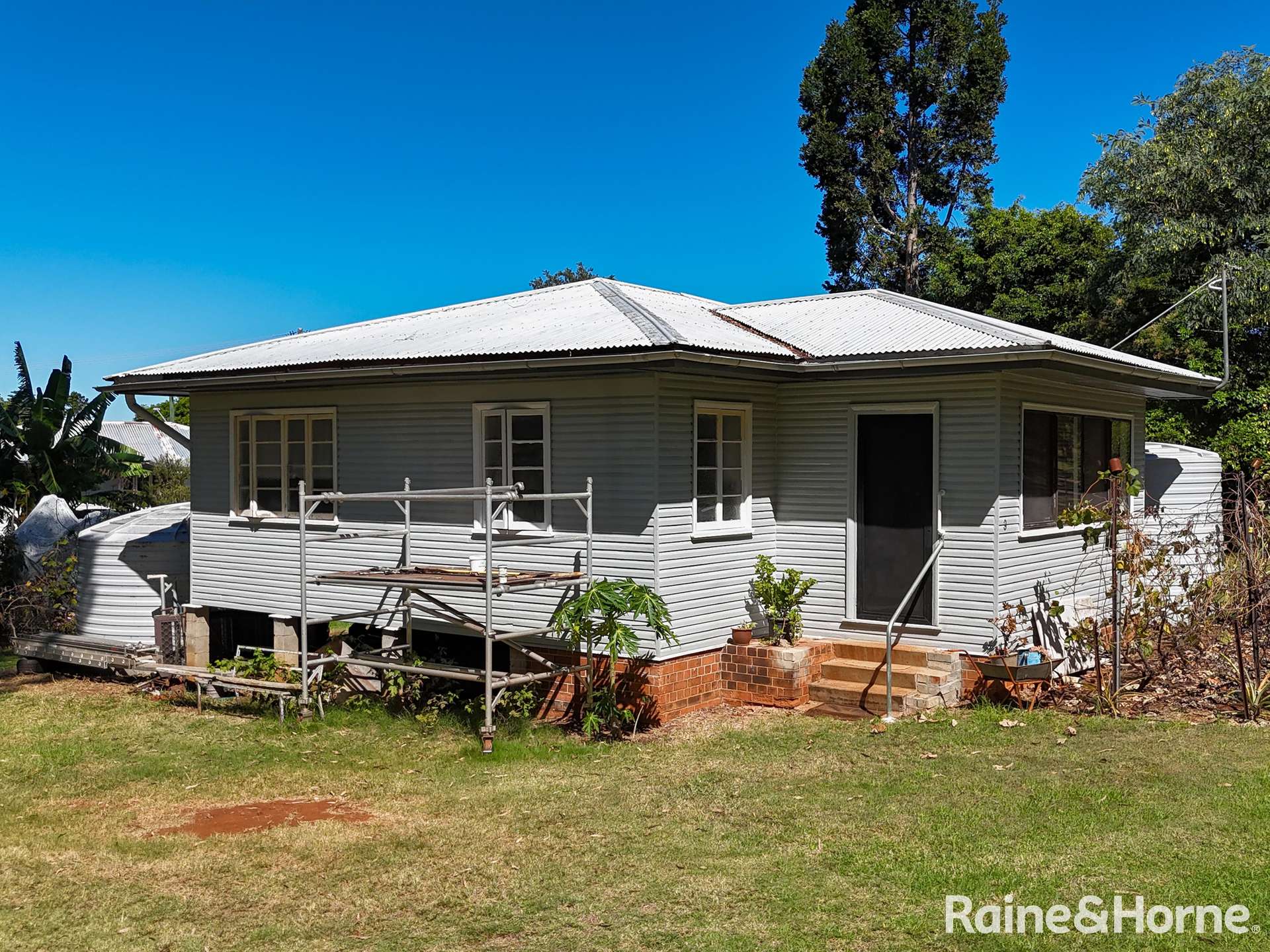 3 Davies Street, Yarraman For Sale by Farmbuy.com - image 16