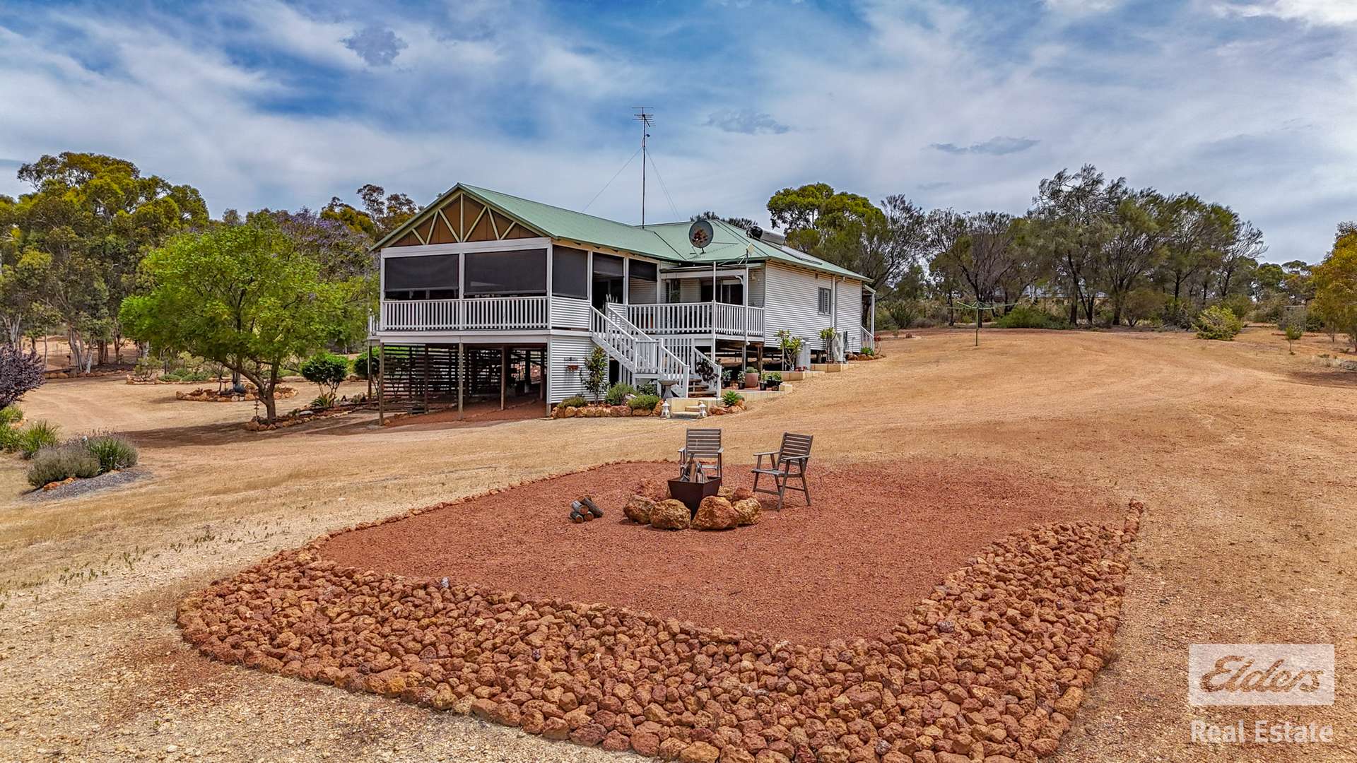 28 Roberts Vale, Hoddys Well Sold by Farmbuy.com - image 32