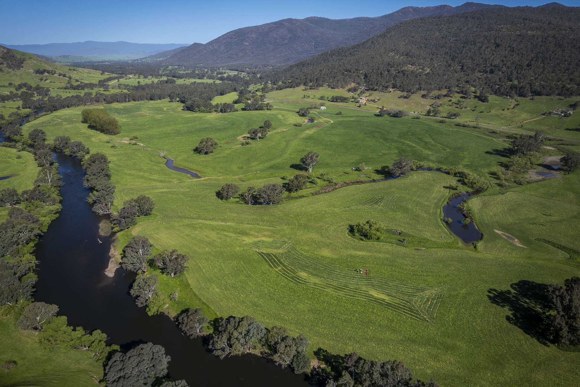 - Murray River Road, Pine Mountain For Sale by Farmbuy.com - image 1