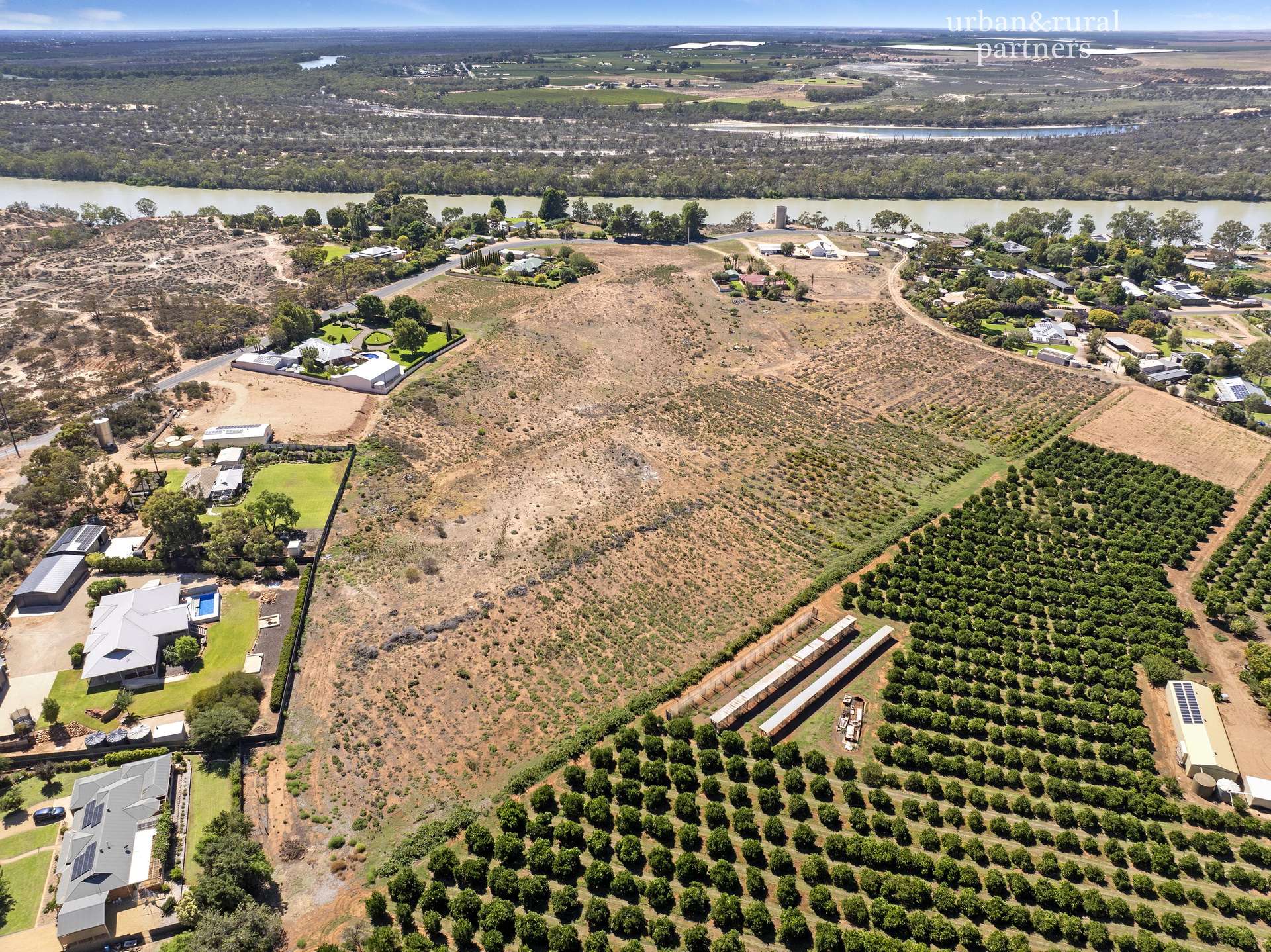 429 Riverview Drive, Berri For Sale by Farmbuy.com - image 11