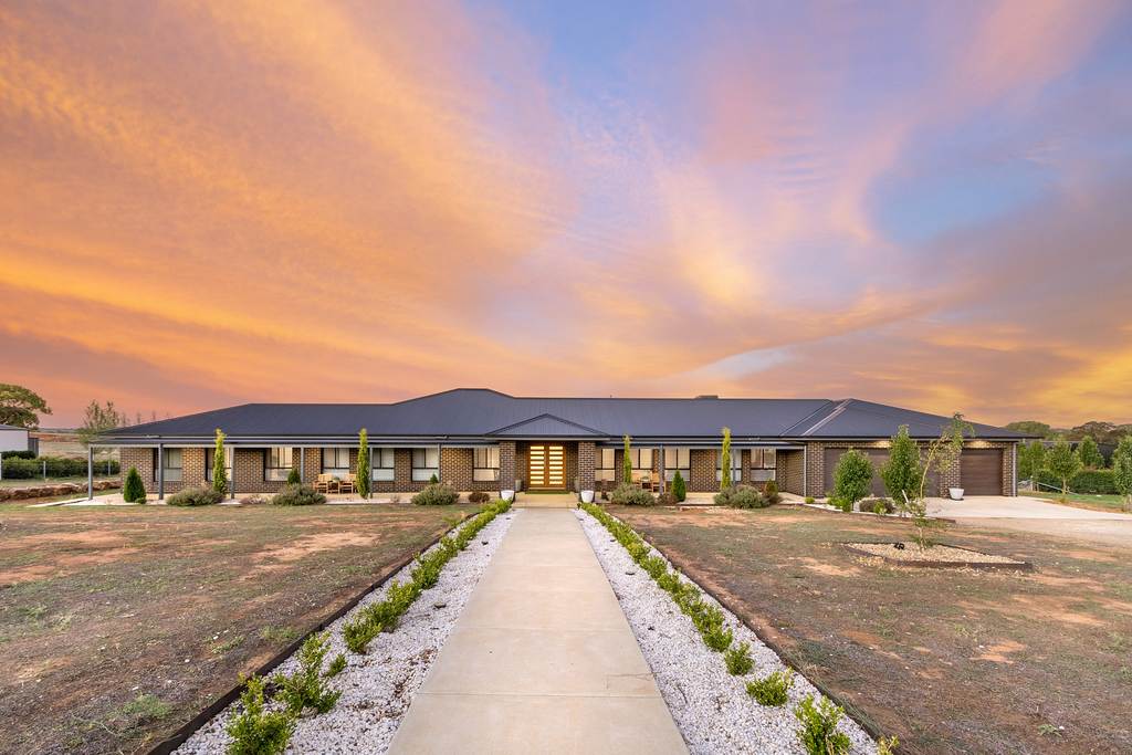 19 Sirius Way, Gumly Gumly NSW 2652
