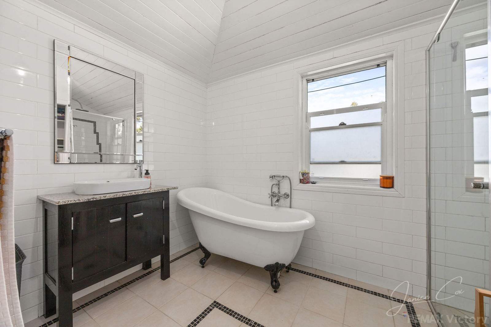 132 Flux Road, Wamuran Basin For Sale by Farmbuy.com - image 9