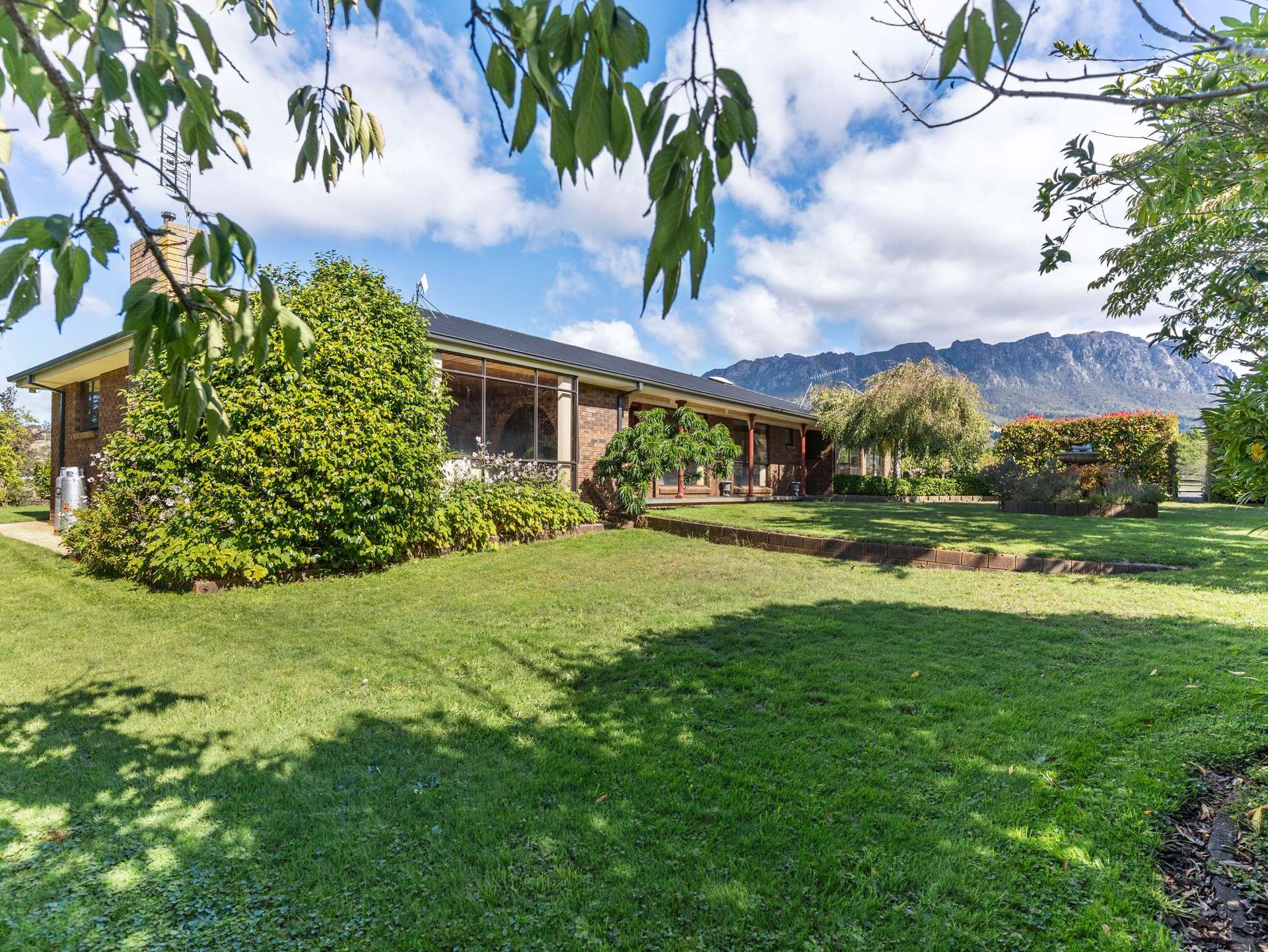 495 Claude Road, Sheffield For Sale by Farmbuy.com - image 1