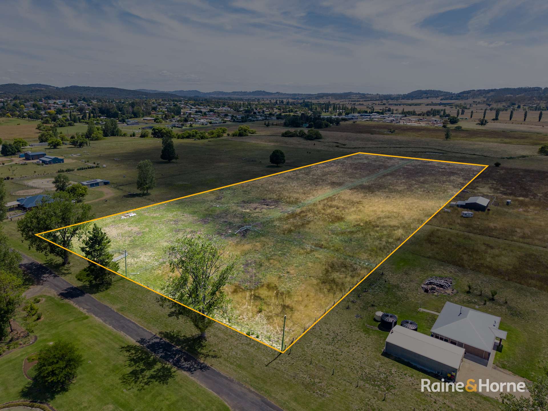 500 Grey Street, Glen Innes For Sale by Farmbuy.com - image 4