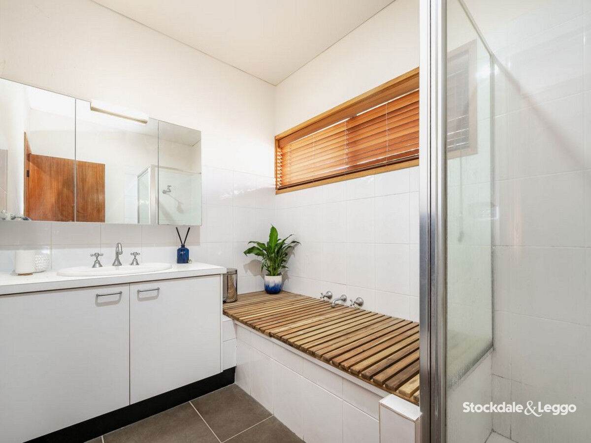 9 Arcadia Downs Drive, Kialla For Sale by Farmbuy.com - image 10