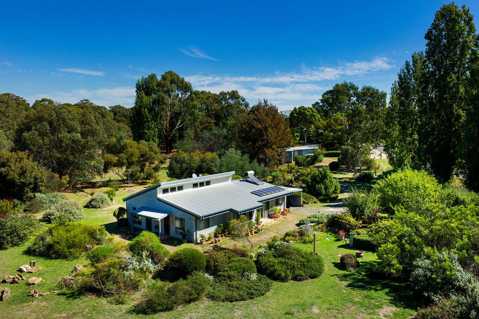 24 High Street, Fryerstown For Sale by Farmbuy.com - image 1