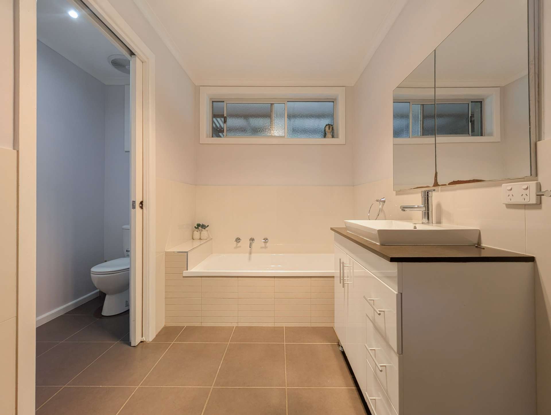 208 School Road, Beverford For Sale by Farmbuy.com - image 19
