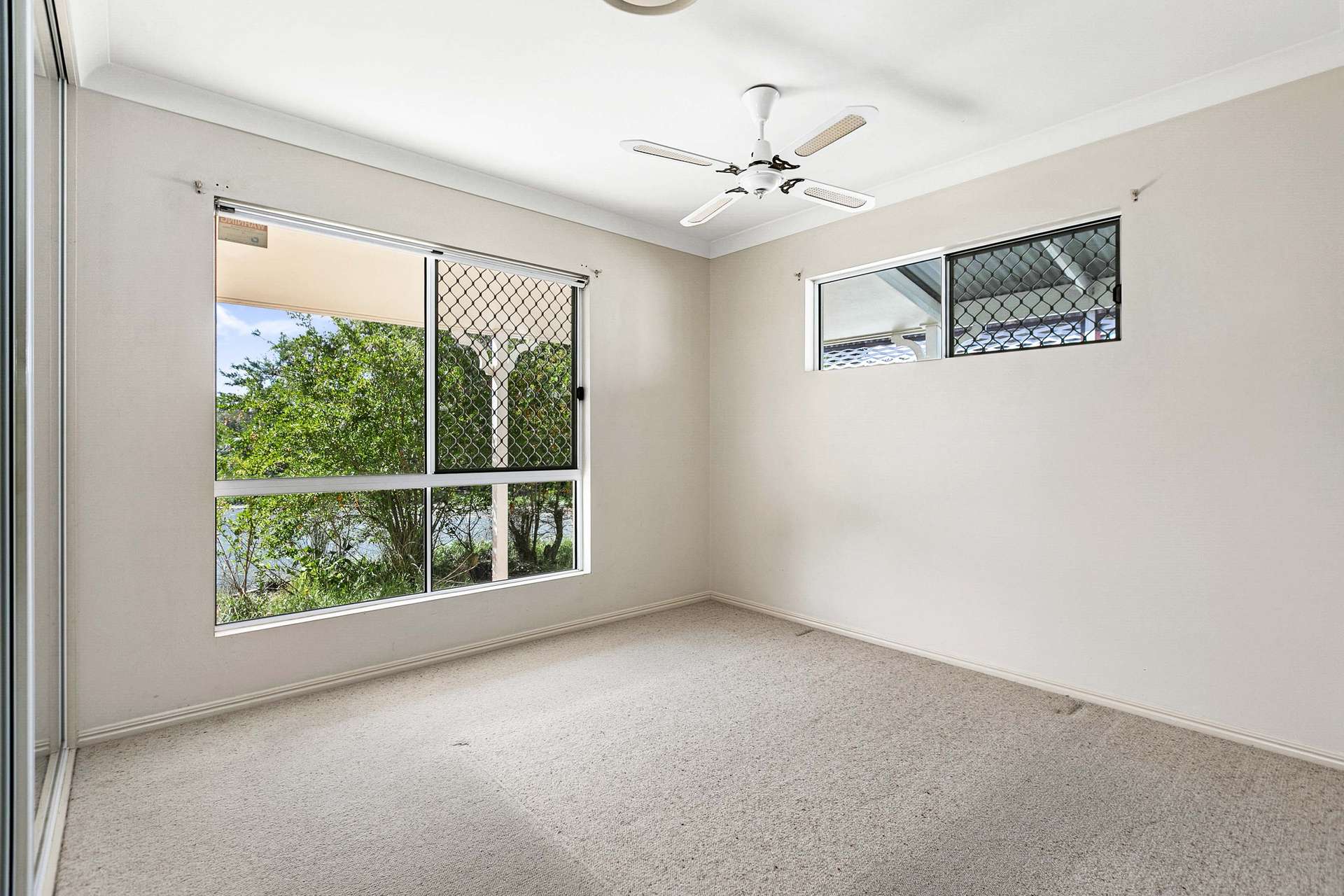 10 Squire Street, Kawungan Sold by Farmbuy.com - image 16