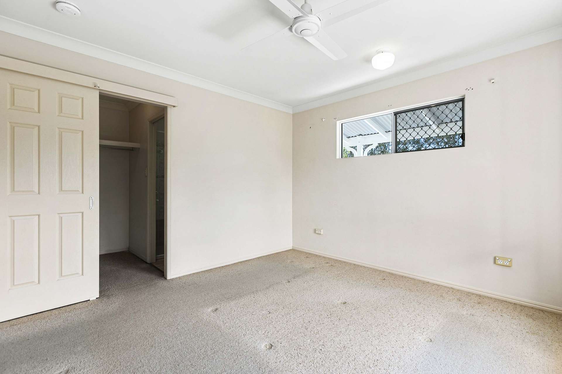 10 Squire Street, Kawungan Sold by Farmbuy.com - image 13