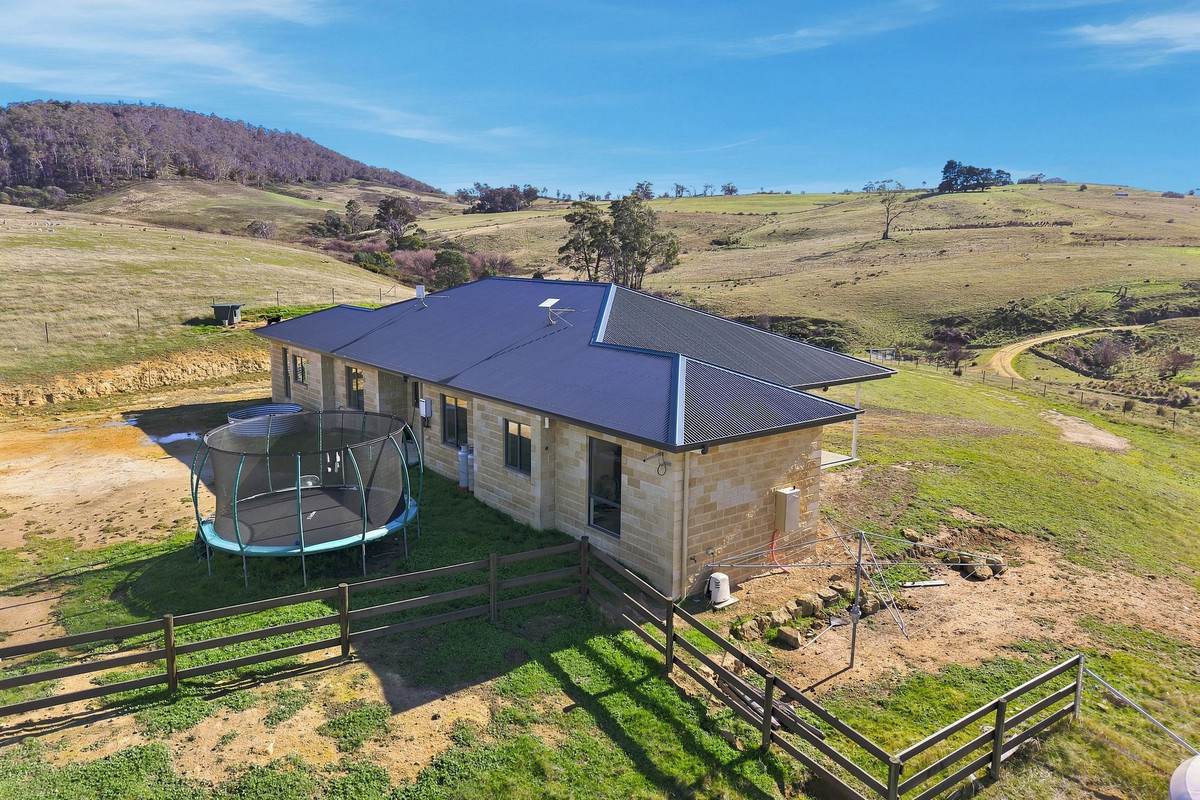 44 Huntingdon Tier Road, Dysart For Sale by Farmbuy.com - image 32