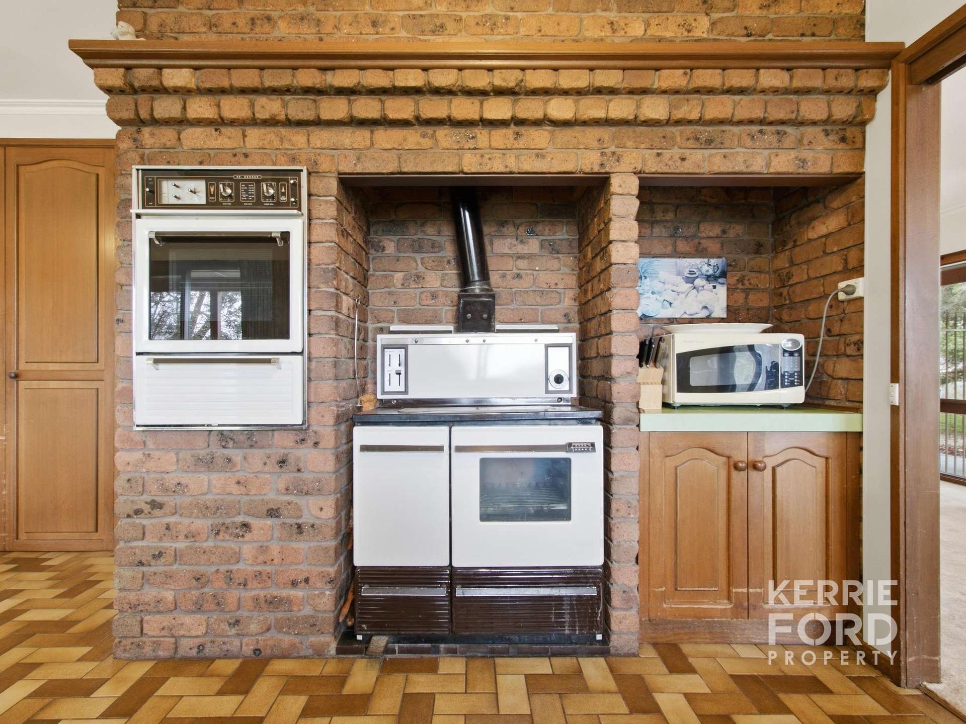 201 Guyatts Road, Toongabbie For Sale by Farmbuy.com - image 9