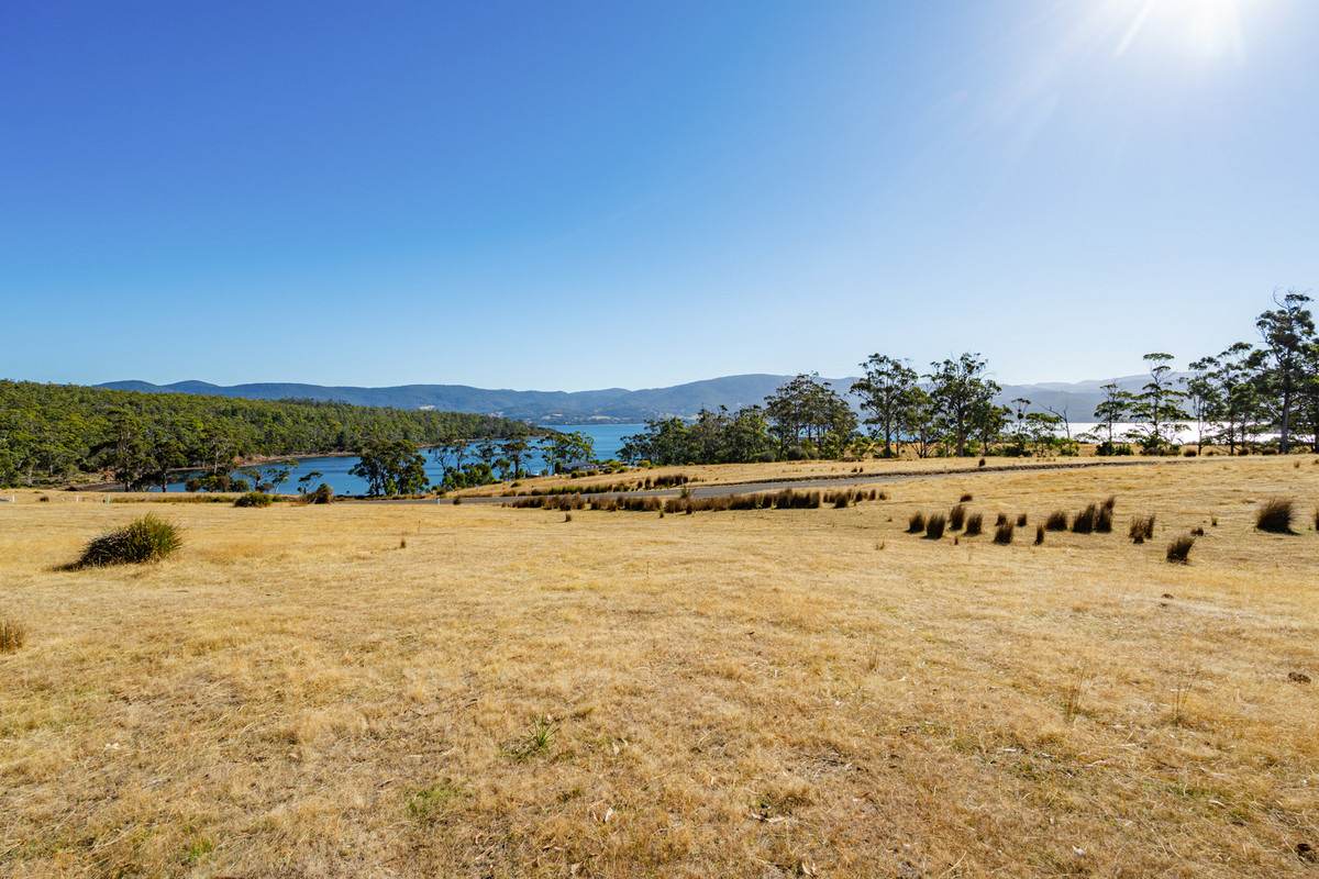 4 D'Entrecasteaux Drive, North Bruny For Sale by Farmbuy.com - image 8