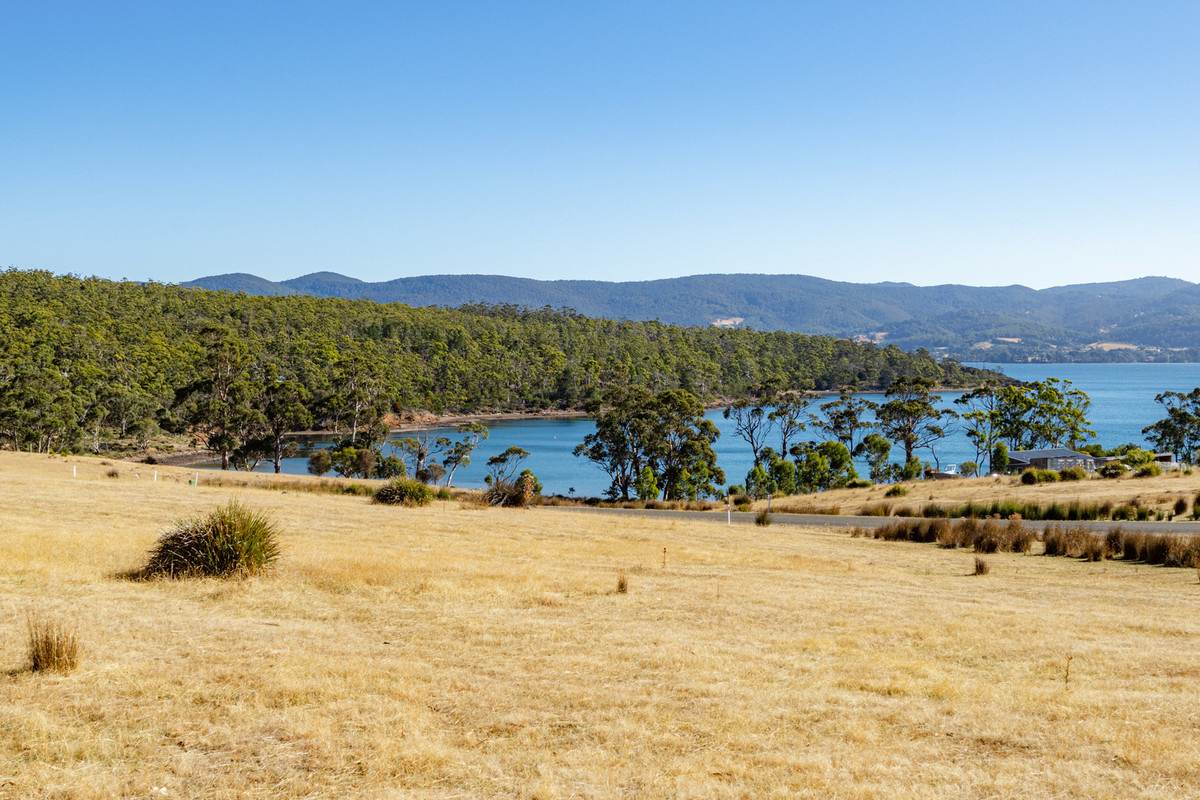 4 D'Entrecasteaux Drive, North Bruny For Sale by Farmbuy.com - image 9