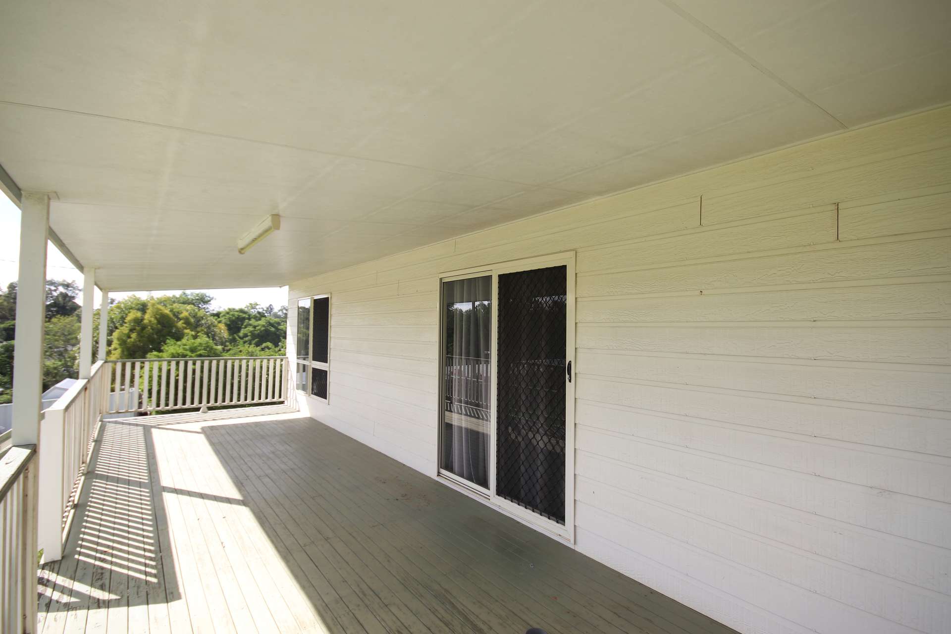 112 Lyons Street, Mundubbera For Sale by Farmbuy.com - image 9