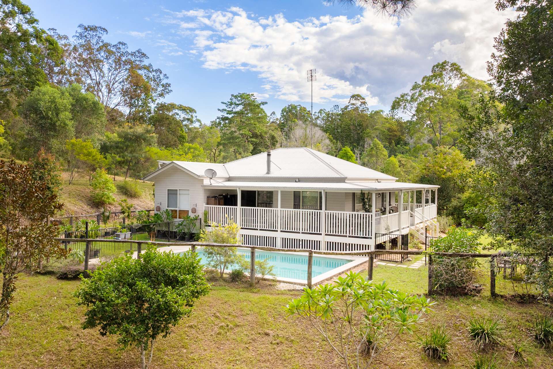 62 Old Mill Road, Carters Ridge For Sale by Farmbuy.com - image 2